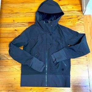 Lululemon jacket. Size 8. Very good condition. Grey. Great quality.